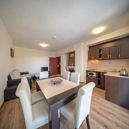 Complex Kamelia Aparthotel