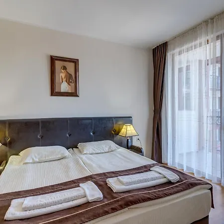 Complex Kamelia Aparthotel 4*