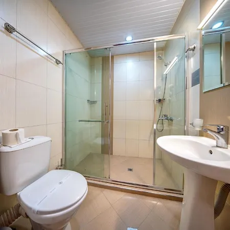 Complex Kamelia Pamporowo