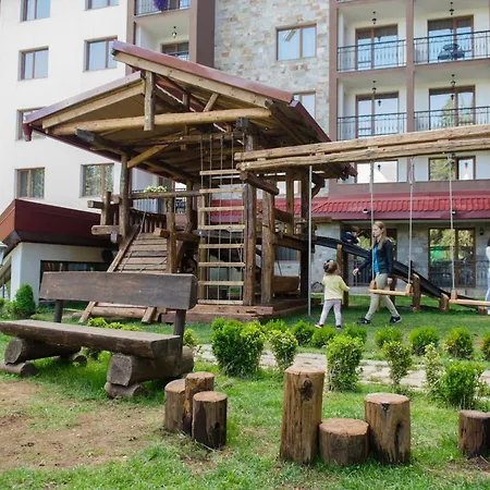 Complex Kamelia 4* Παμπόροβο